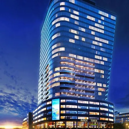 Hanza Tower Silver 20 Pool & Jacussi Daire *