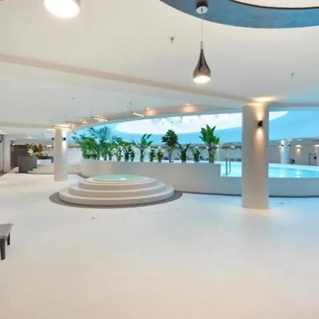 Daire Hanza Tower Silver 20 Pool & Jacussi
